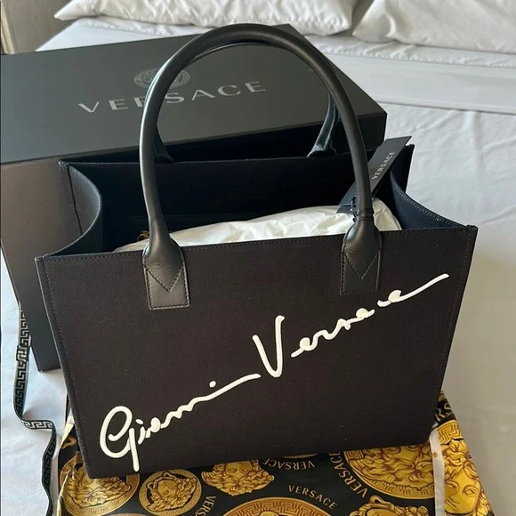 Cabas GV Signature Tote Bag